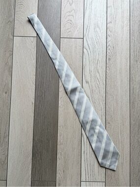 Marco Cellini Hand Made in Italy Light Gray Striped Men's Tie